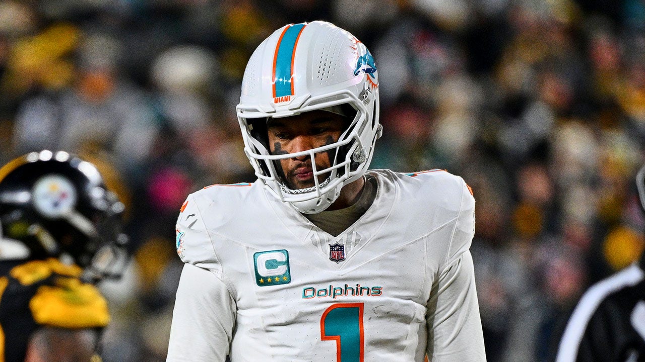 Dolphins Bench Tua Tagovailoa After Loss to Steelers, Quinn Ewers Expected to Start image from foxnews.com