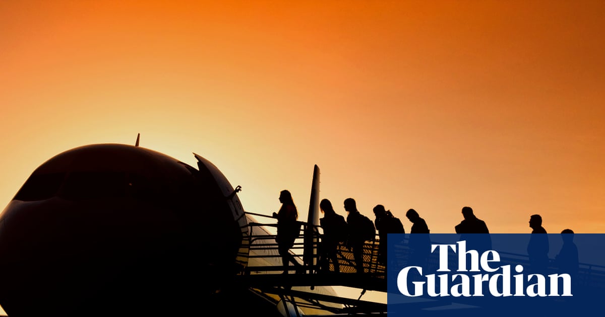 Study Finds Extremely High Levels of Ultrafine Particle Pollution Among Air Passengers image from theguardian.com