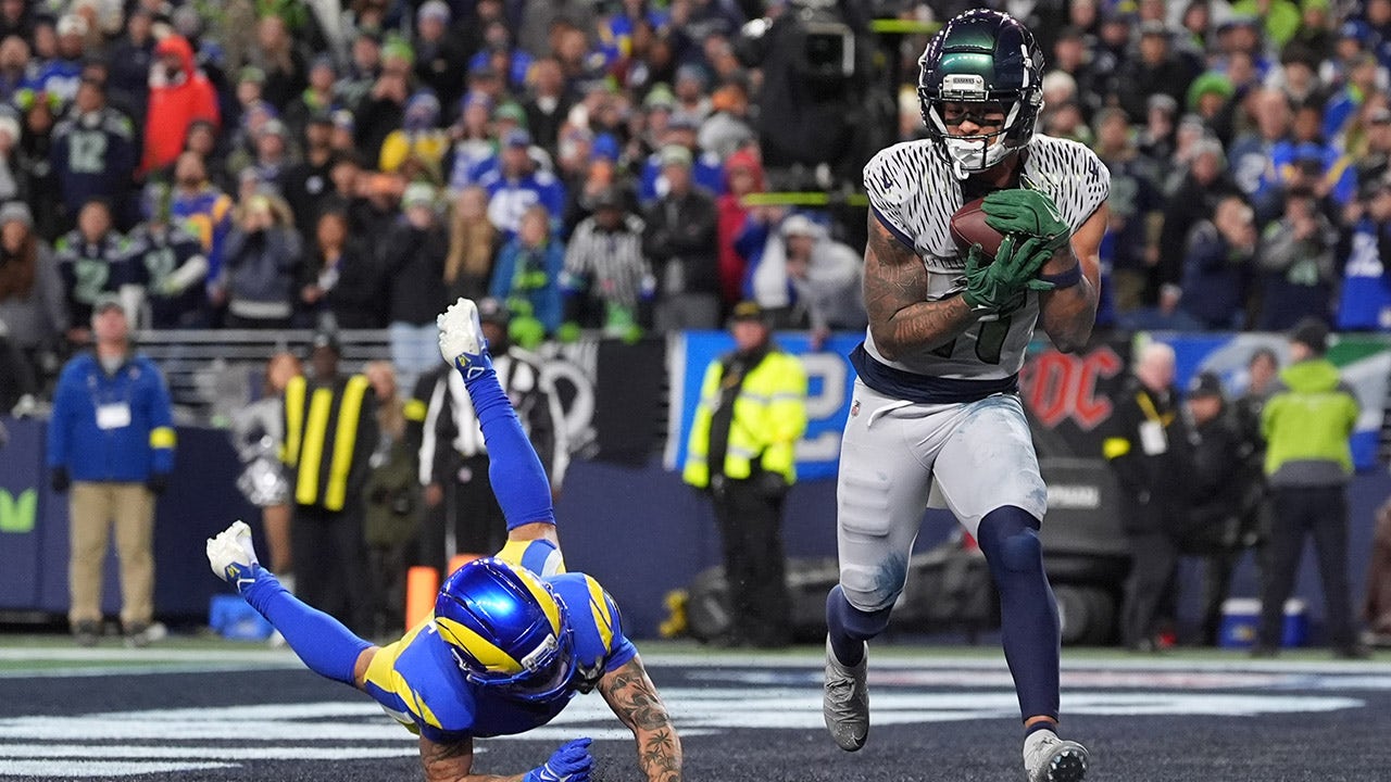 Seattle Seahawks Edge Los Angeles Rams 38-37 in Overtime Thriller to Secure Playoff Spot image from foxnews.com