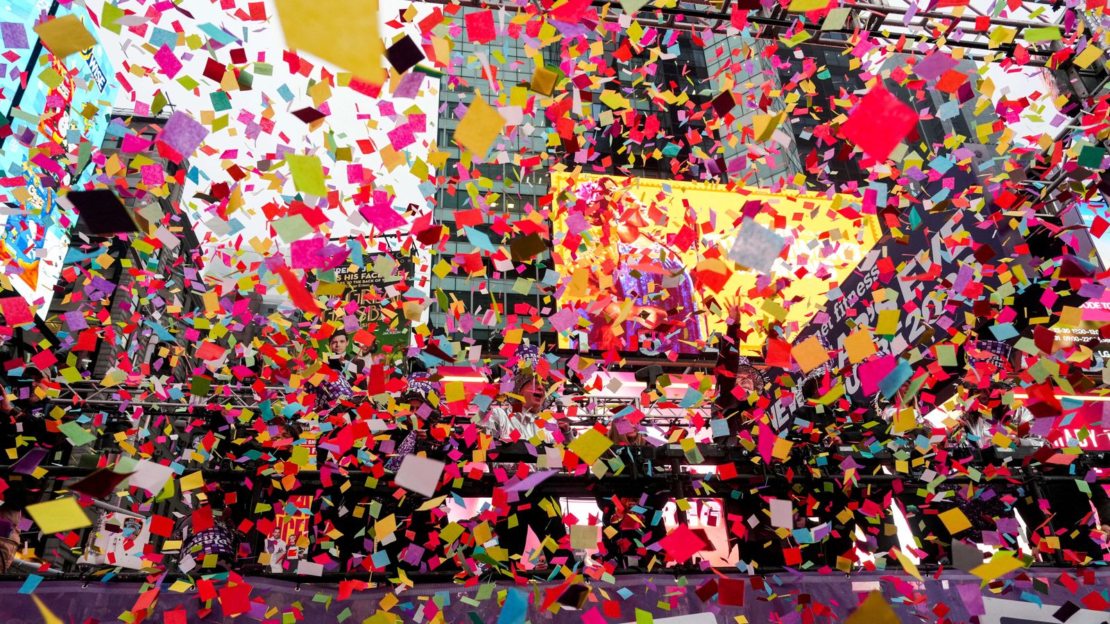 New Year's Eve Preparations and Primrose Hill Closure in London image from news.sky.com