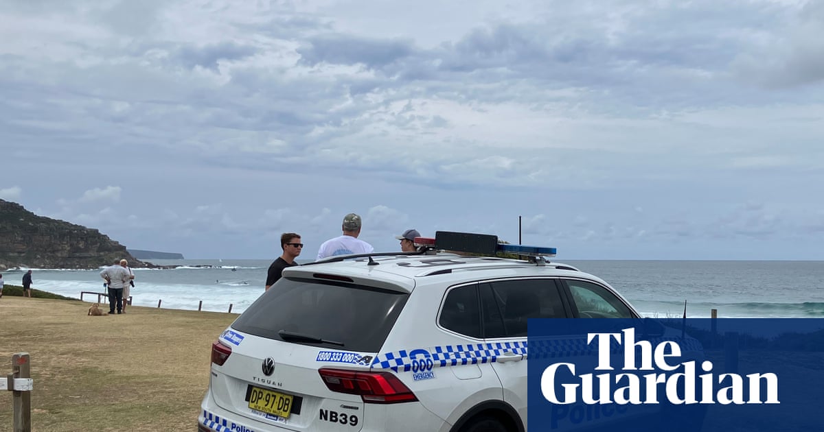 Man Dies and Teen Boy Feared Missing After Boat Capsizes Near Palm Beach image from theguardian.com