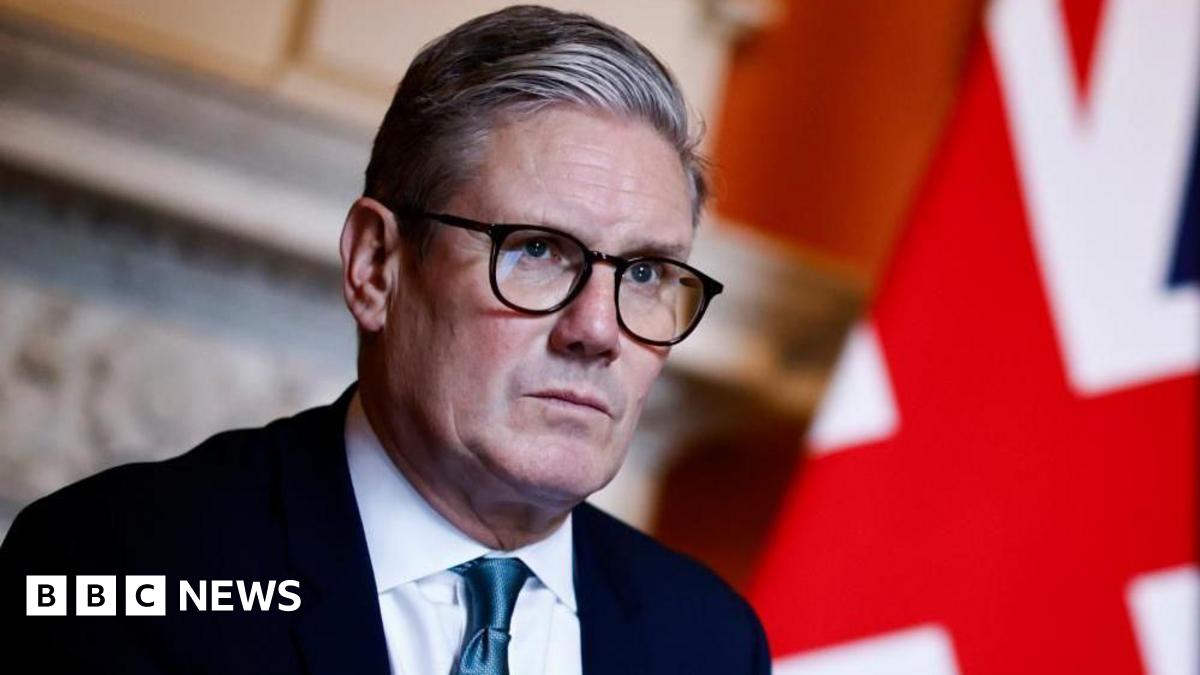 Bondi Beach Hanukkah shooting kills 11; UK increases security measures image from bbc.co.uk