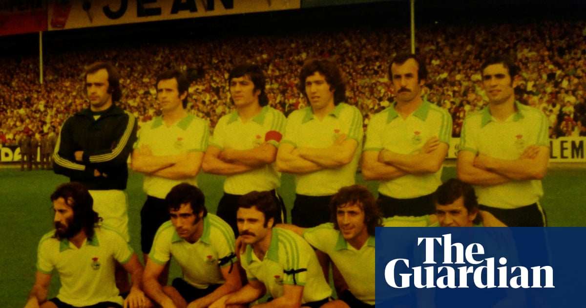 Racing Santander Players Protest Franco's Regime in 1975 image from theguardian.com