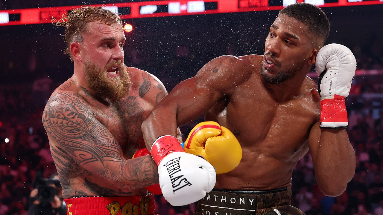 Anthony Joshua Knocks Out Jake Paul in Sixth Round at Miami Boxing Spectacle image from foxnews.com