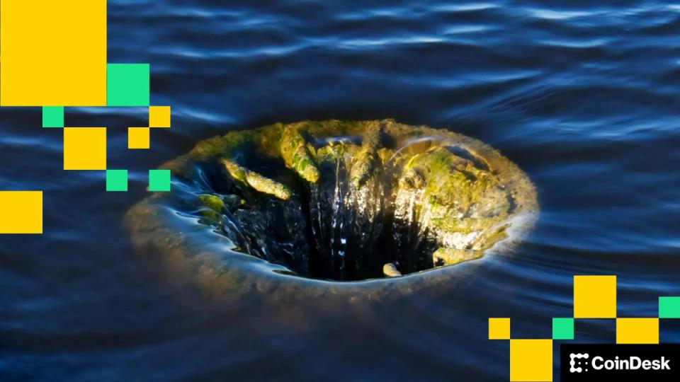 US-Listed Spot ETFs See Record $4.57 Billion Outflows Amid Bitcoin Price Decline in Late 2025 image from coindesk.com