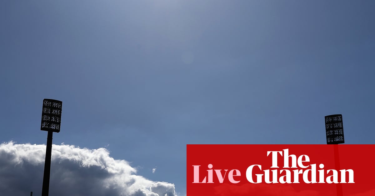 Fifth Ashes Test between Australia and England begins at Sydney Cricket Ground image from theguardian.com