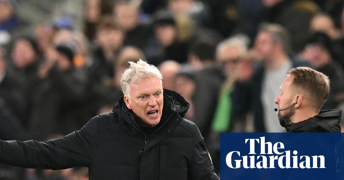 David Moyes Criticizes PGMO Over Refereeing Inconsistencies Affecting Everton image from theguardian.com