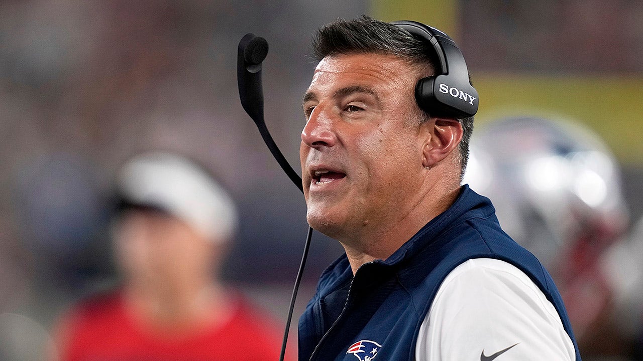 Patriots Coach Mike Vrabel Addresses Criminal Allegations Against Two Players Ahead of Playoffs image from foxnews.com