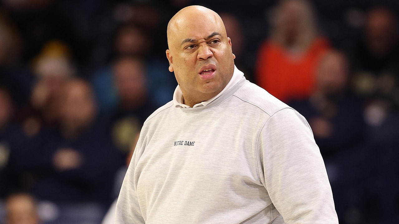 Controversial Finish Sees Cal Golden Bears Edge Notre Dame 72-71 image from foxnews.com