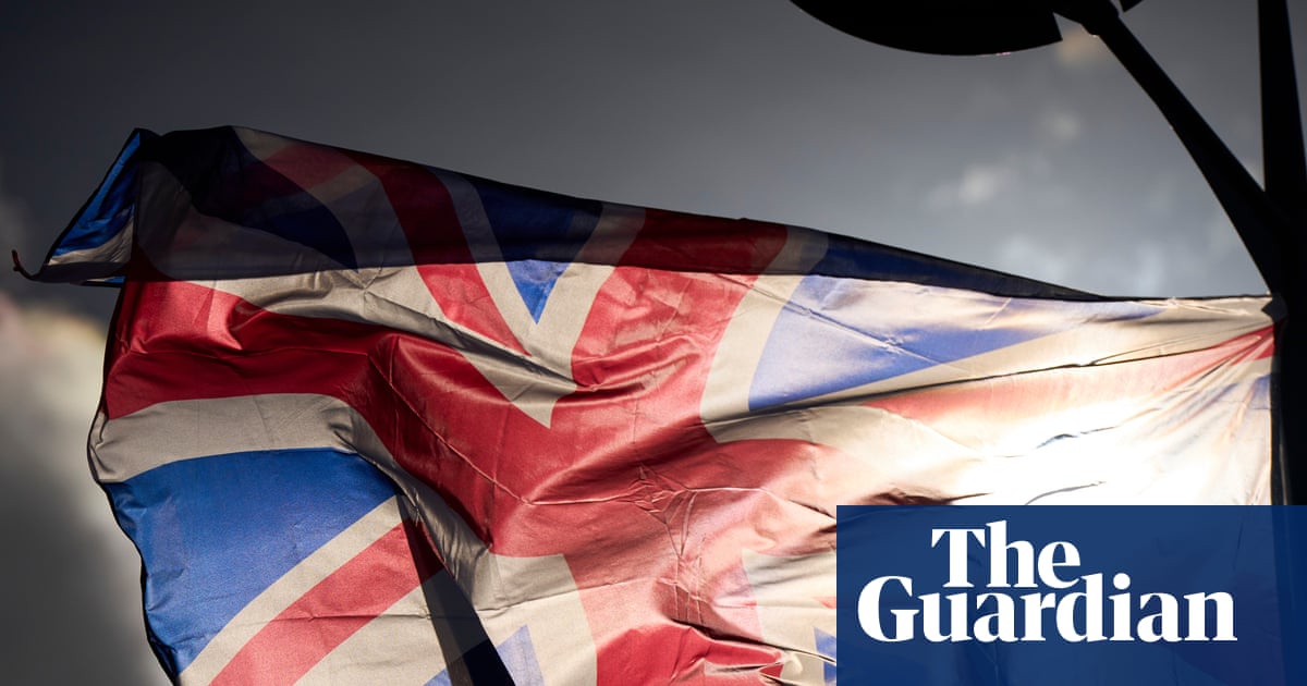 British Museum's Proposed Red, White and Blue Ball for 2026 Sparks Debate image from theguardian.com