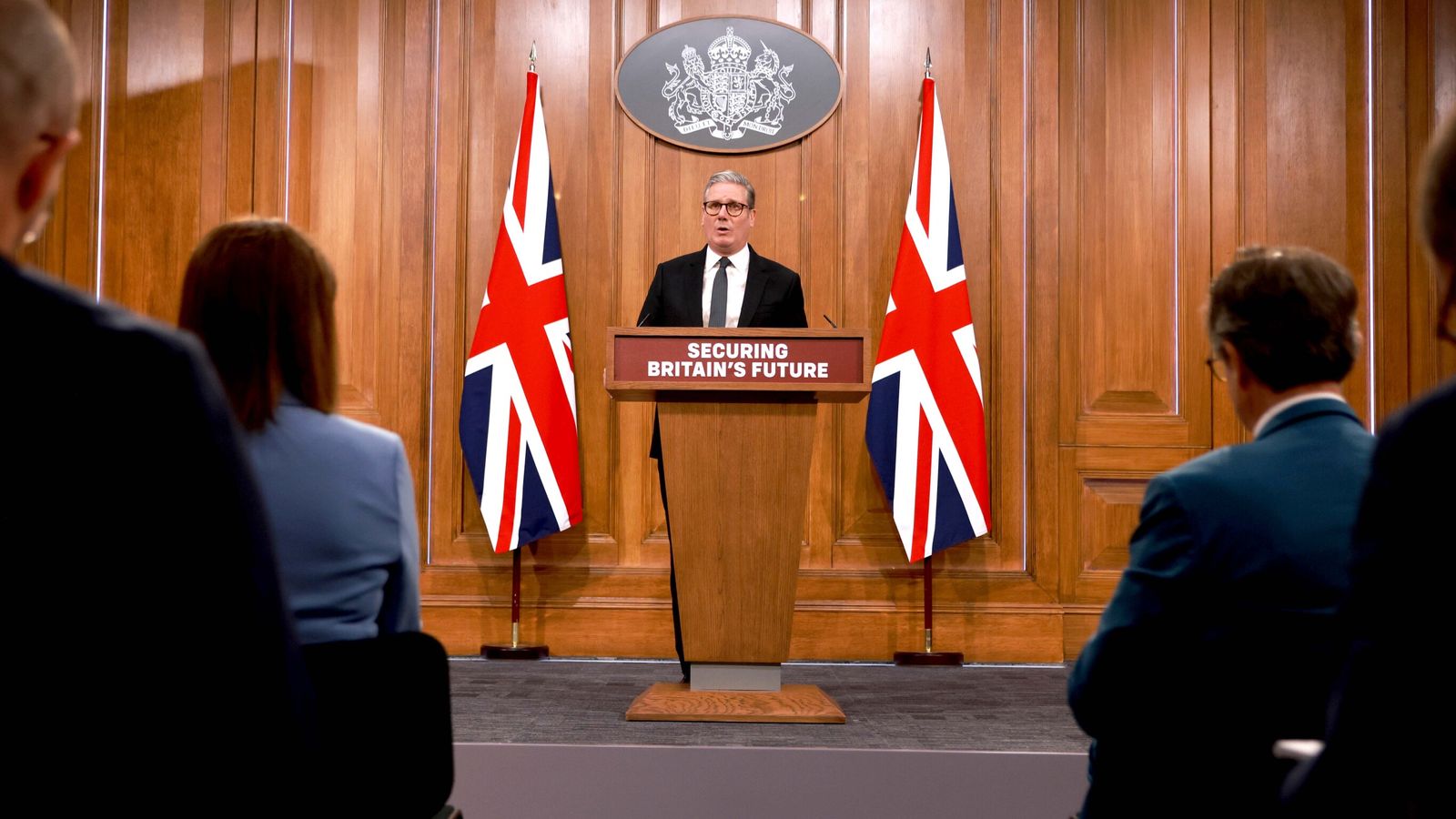 Sir Keir Starmer and Ministers to Hold Regular News Conferences in Radical Communications Overhaul image from news.sky.com