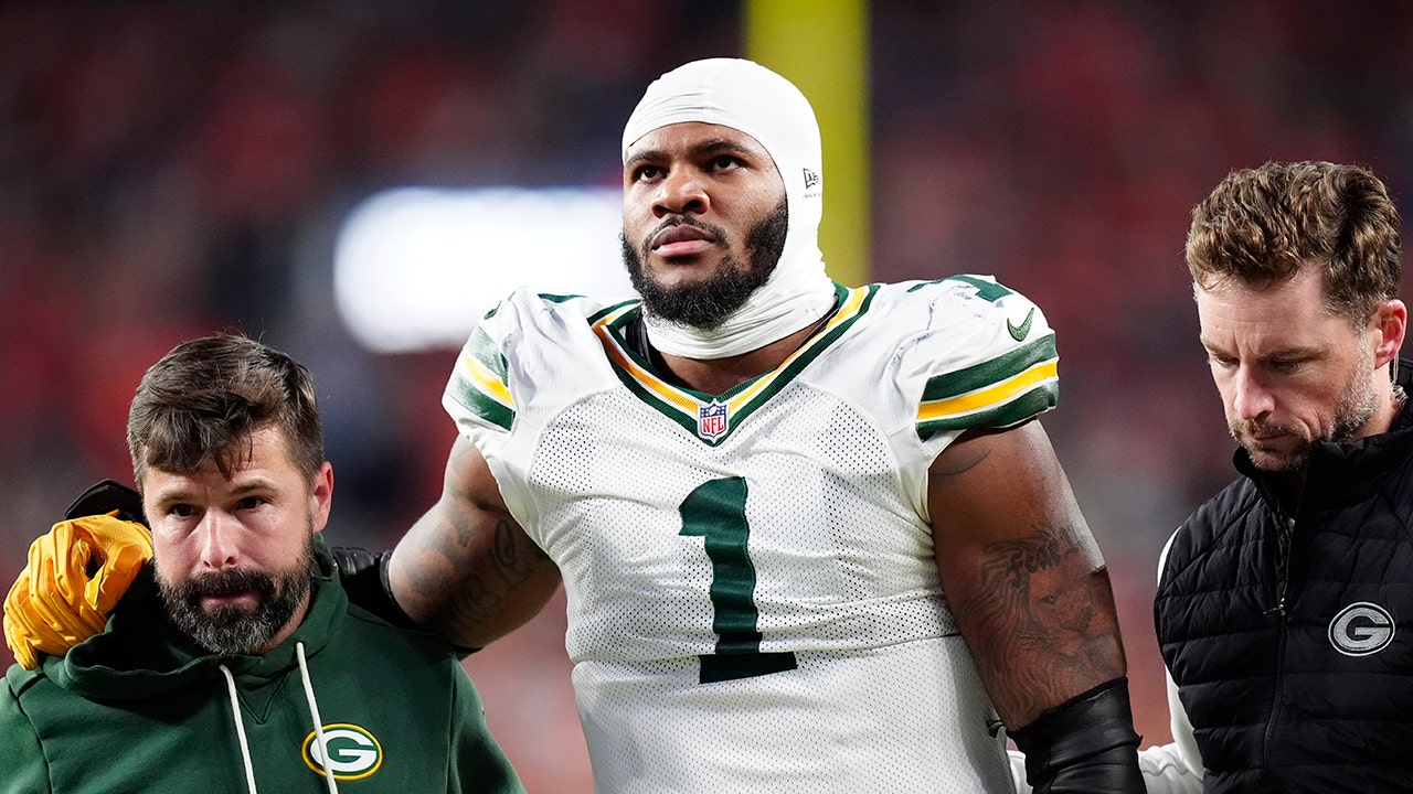 Packers Star Micah Parsons Suffers Potential Season-Ending Knee Injury Against Broncos image from foxnews.com