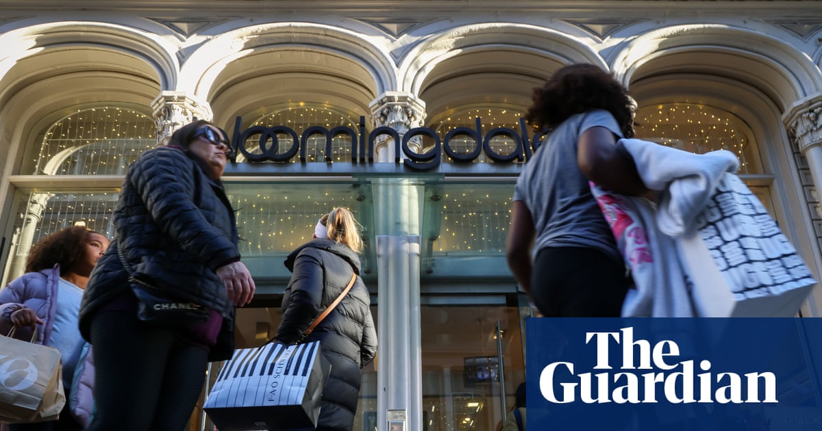 US Economy in 2025: Mixed Performance Amid Political Tensions image from theguardian.com