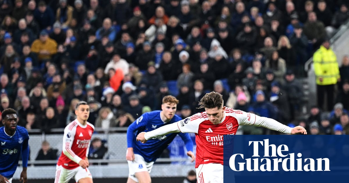 Arsenal Edge Everton 1-0 with Gyökeres' Penalty to Reclaim Premier League Lead image from theguardian.com