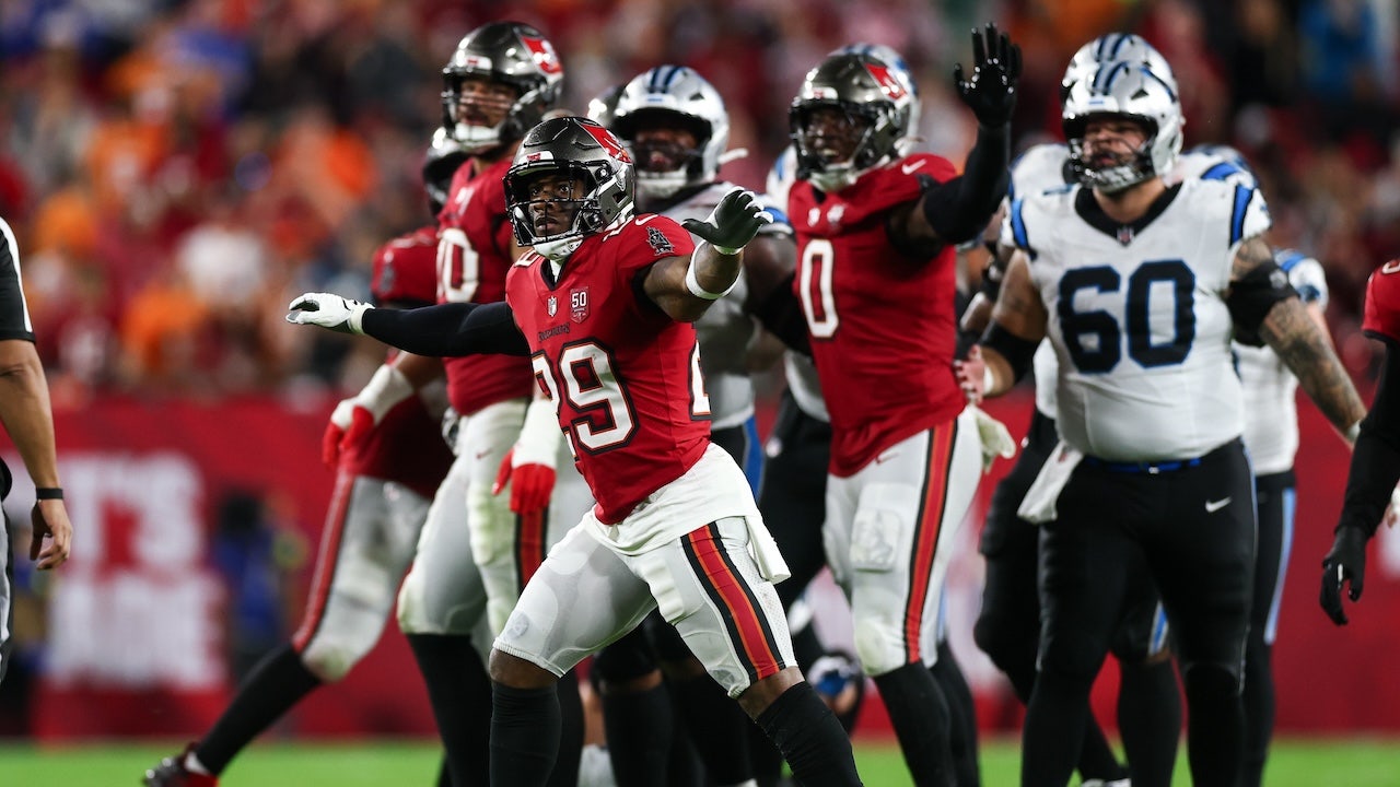 NFC South Playoff Picture Hinges on Falcons-Saints Showdown After Buccaneers Edge Panthers image from foxnews.com
