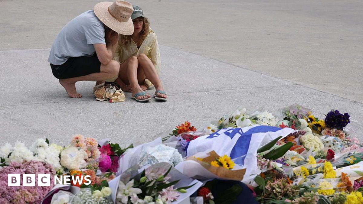 At least 15 civilians confirmed dead in Bondi Beach Hanukkah event shooting image from bbc.co.uk