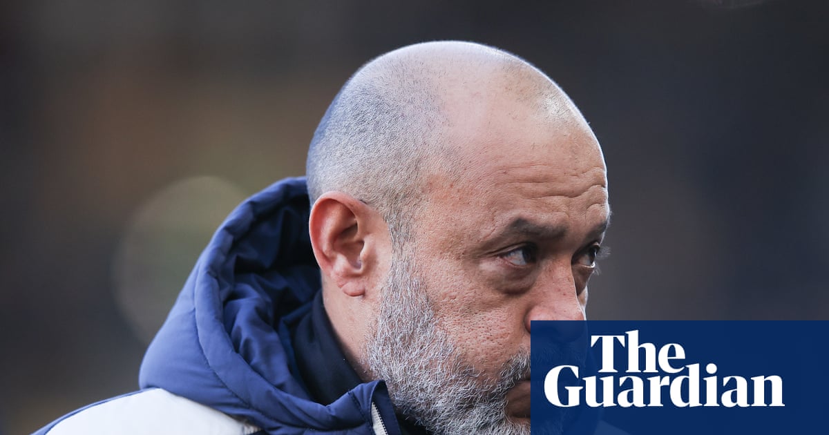 West Ham suffer 3-0 defeat at Wolves as Nuno Espírito Santo calls display embarrassing image from theguardian.com