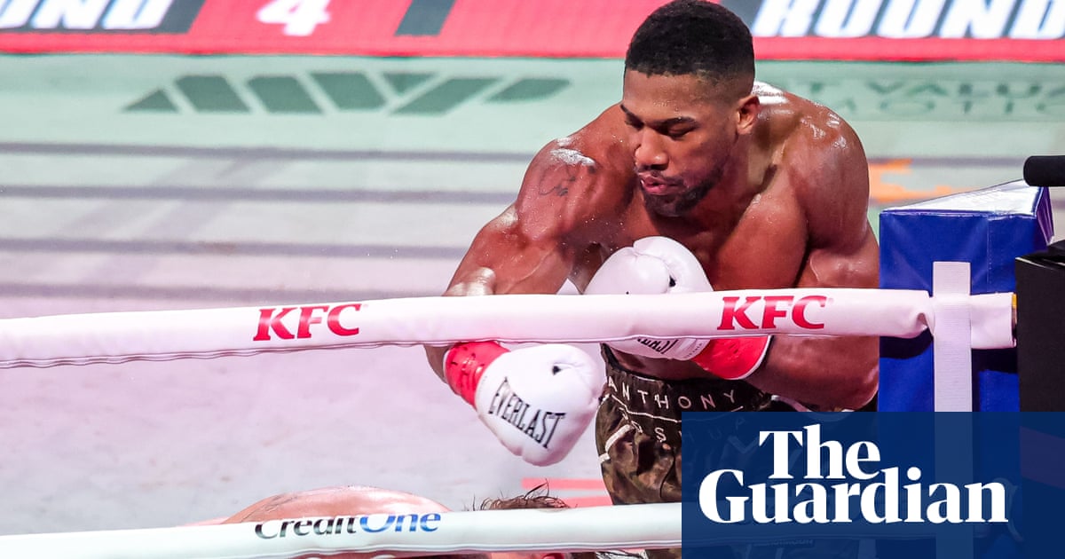 Anthony Joshua Knocks Out Jake Paul with Jaw-Fracturing Right Hand in Miami image from theguardian.com