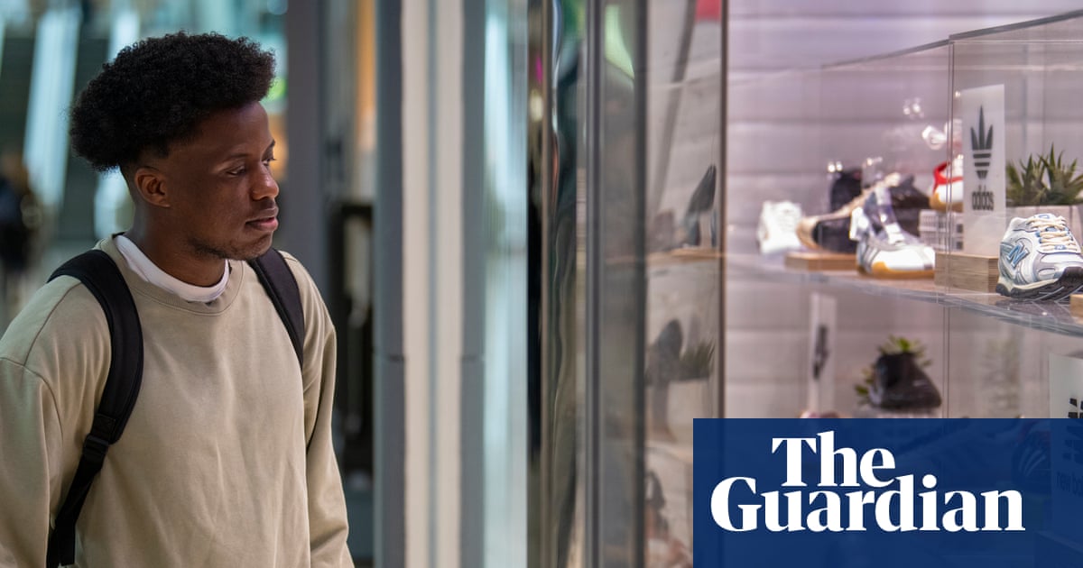 The One Change That Worked: Overcoming Compulsive Shopping with a Simple Trick image from theguardian.com