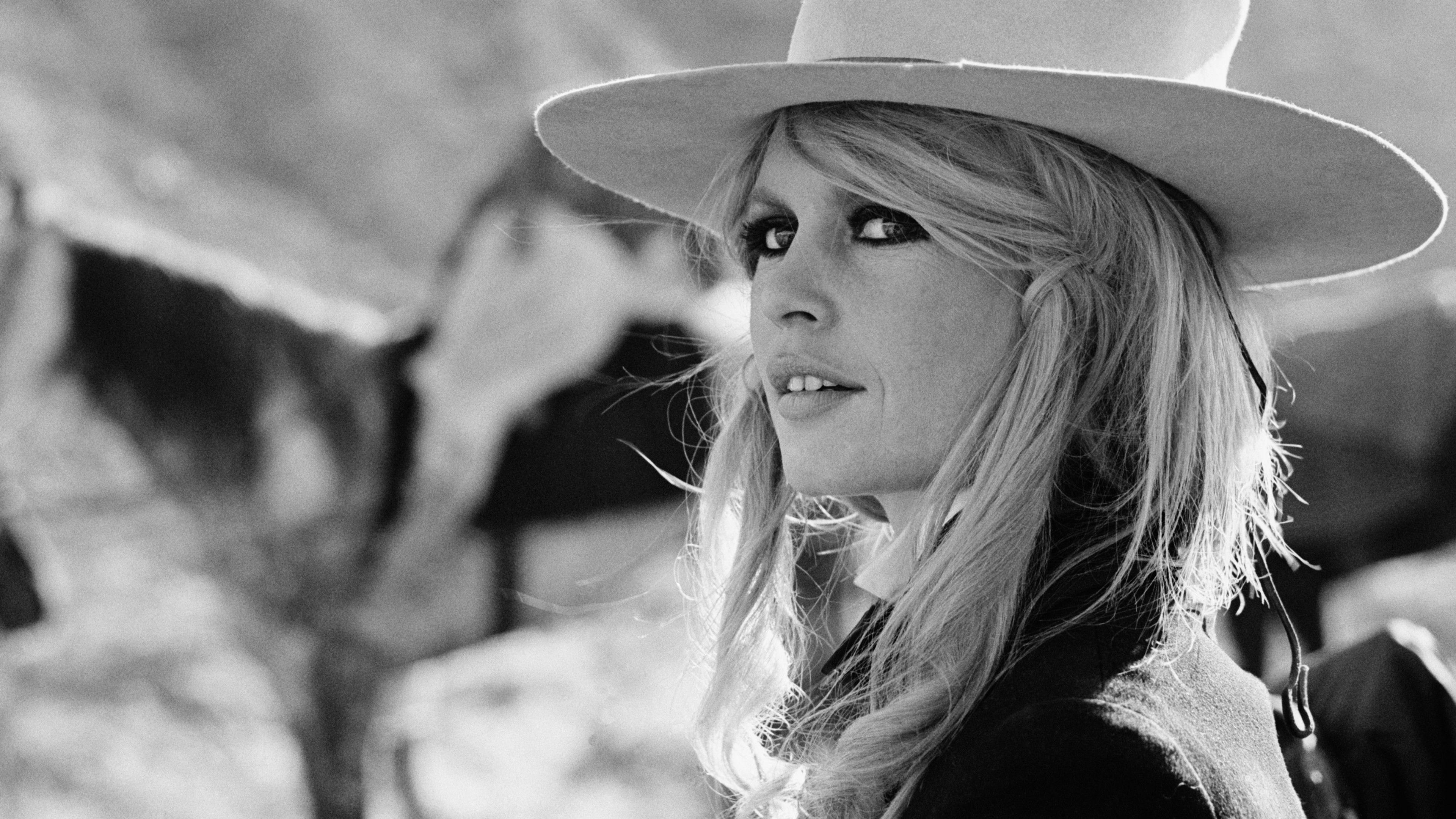 Brigitte Bardot Foundation Warns of Scam Memorabilia Following Actress' Death image from bbc.co.uk