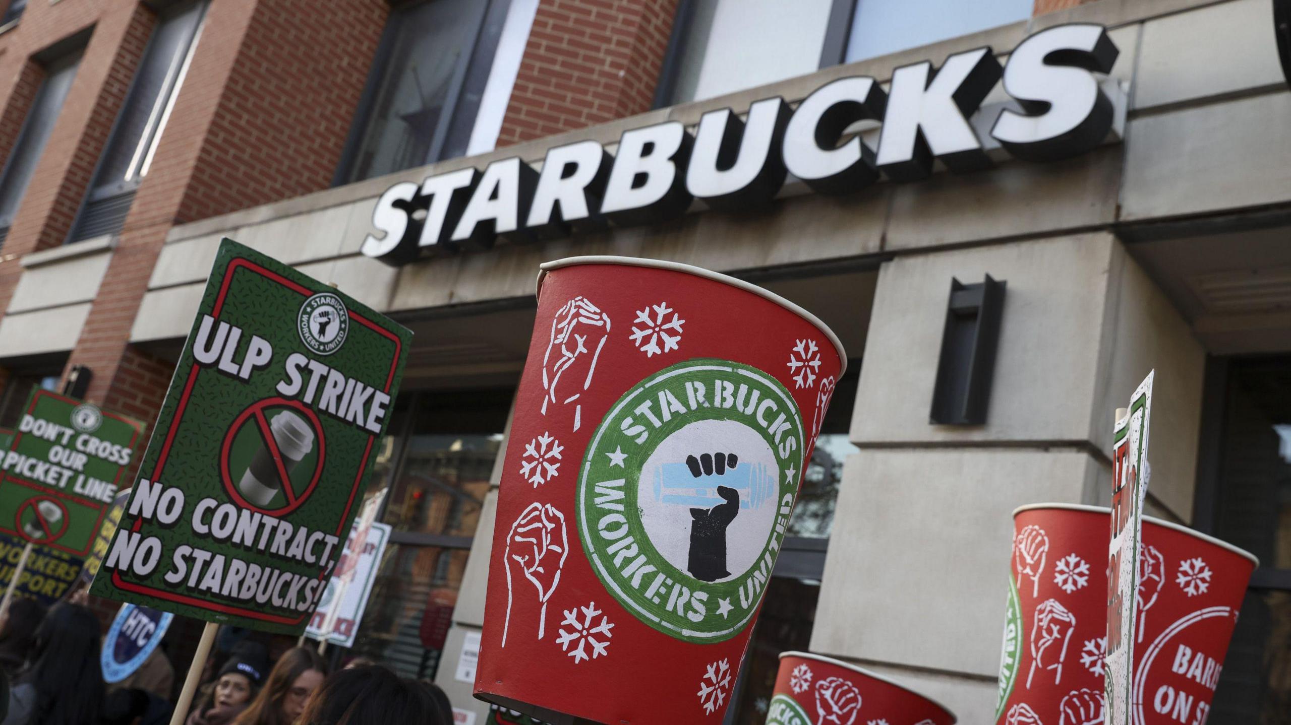 International Protests Support US Starbucks Workers Amid Expanded Strike image from bbc.co.uk