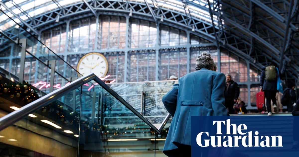 Eurostar Experiences Significant Disruption Due to Power Line and Train Failures in Channel Tunnel image from theguardian.com