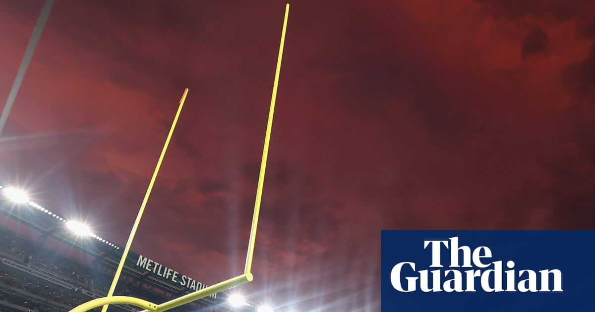 Jets Reinstates Fan in $100,000 Halftime Field-Goal Contest After Eligibility Reversal image from theguardian.com