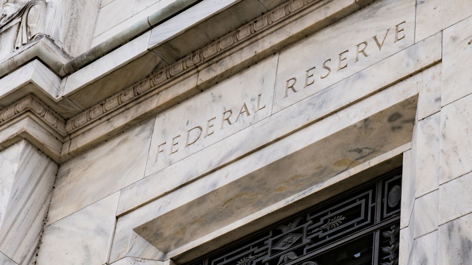 Fed Signals Pause in Rate Cuts Amid Economic Uncertainty and Political Pressure image from news.sky.com