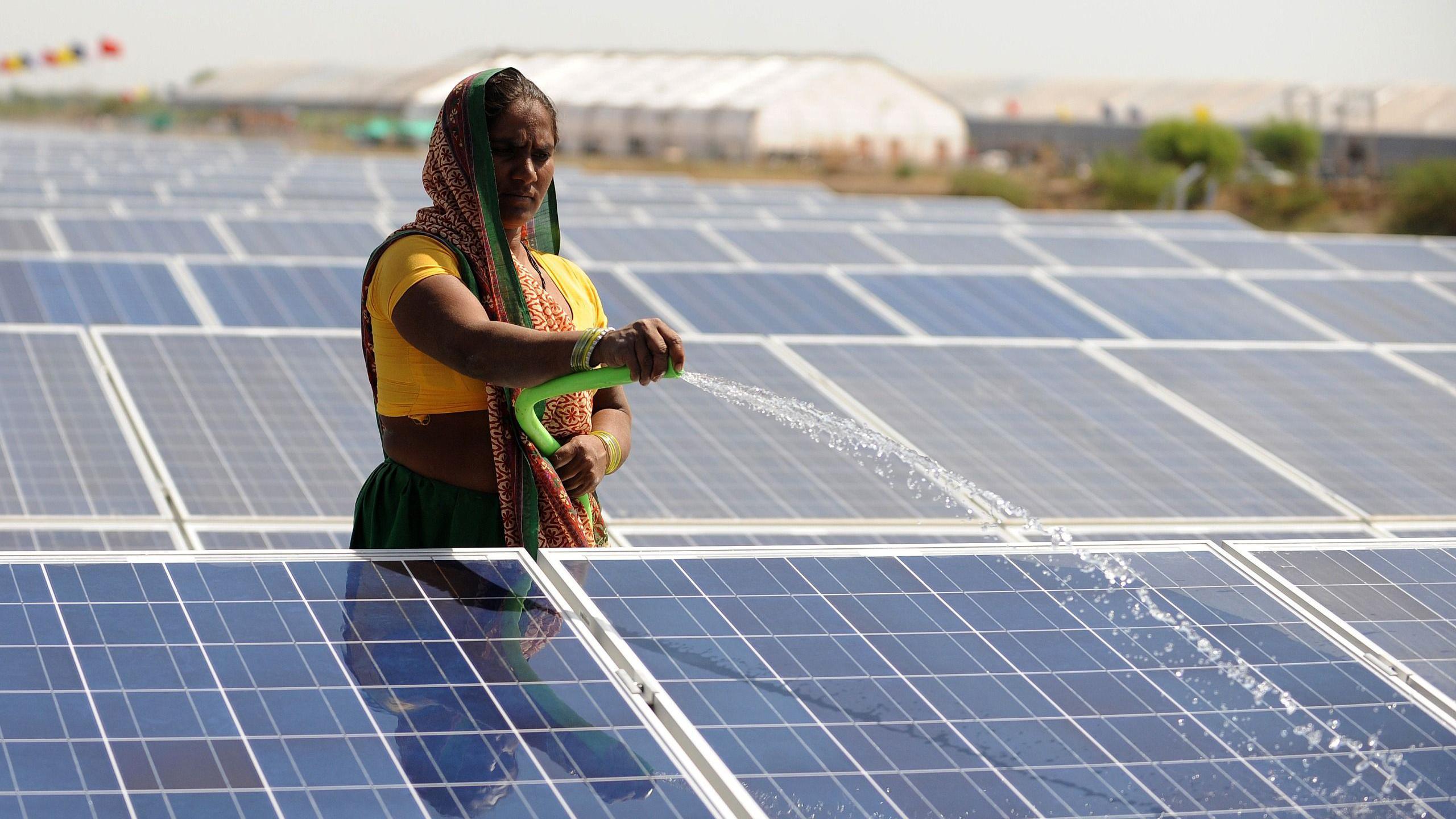 India Faces Growing Solar Panel Waste Challenge Amid Rapid Solar Expansion image from bbc.co.uk